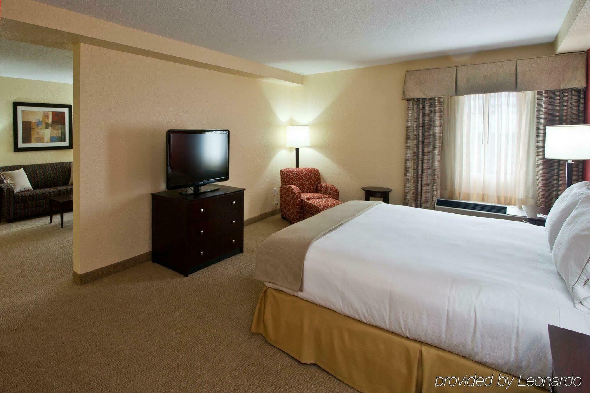 Holiday Inn Express Fort Lauderdale North - Executive Airport, An Ihg Hotel Room photo